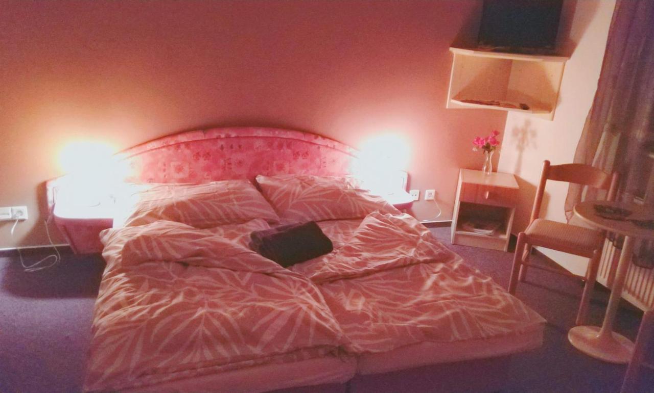 Penzion Lara Ceske Budejovice Luaran gambar