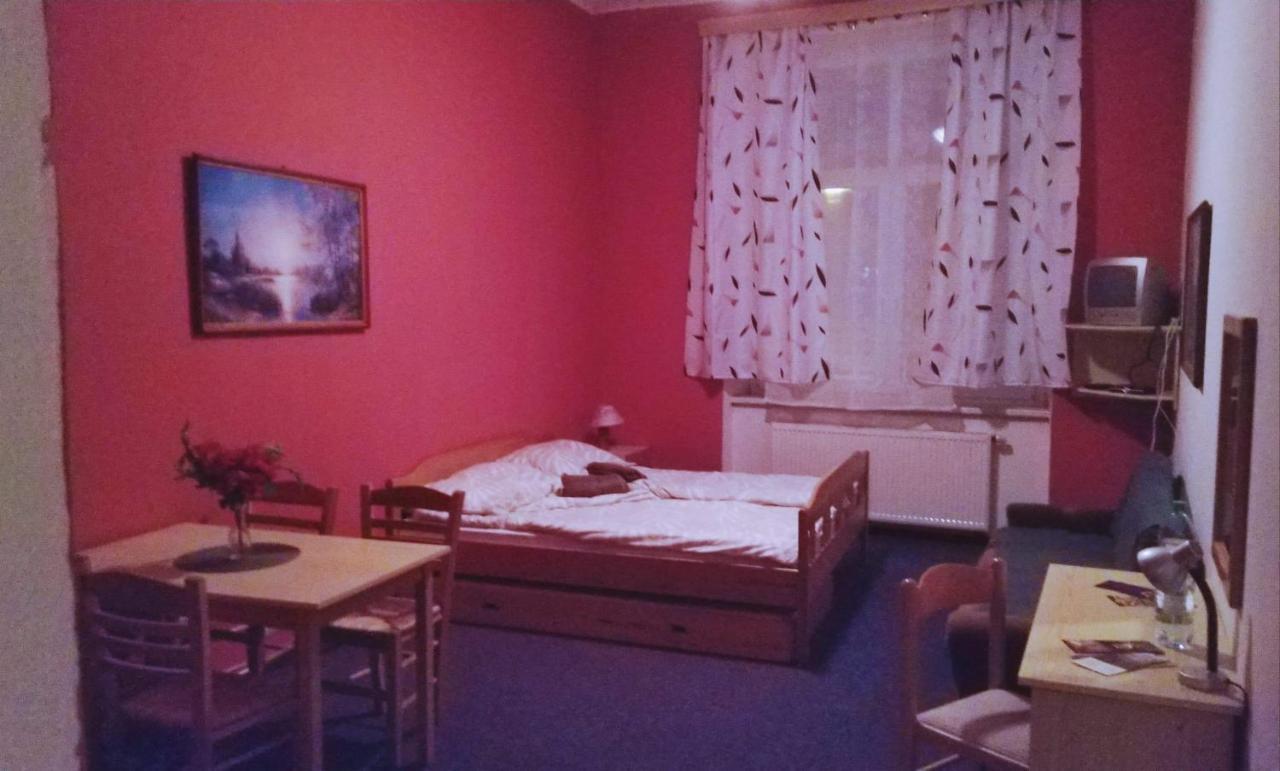 Penzion Lara Ceske Budejovice Luaran gambar